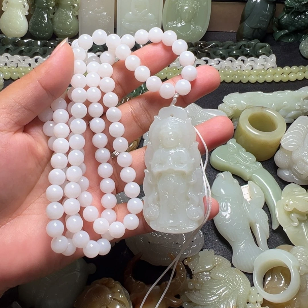 ****₄颈饰未镶嵌和田玉