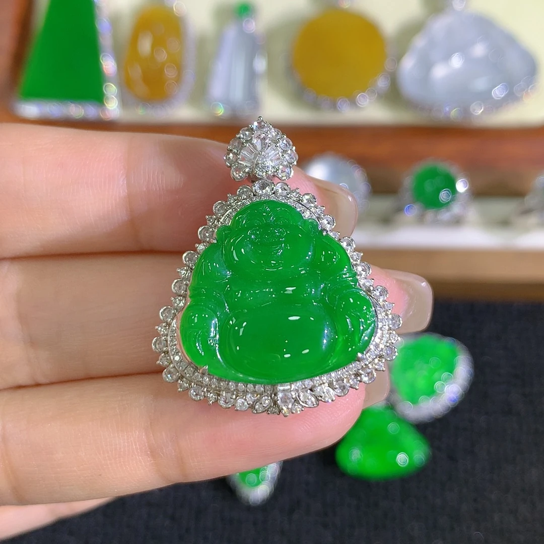 翡翠18K金镶嵌颈饰佛公