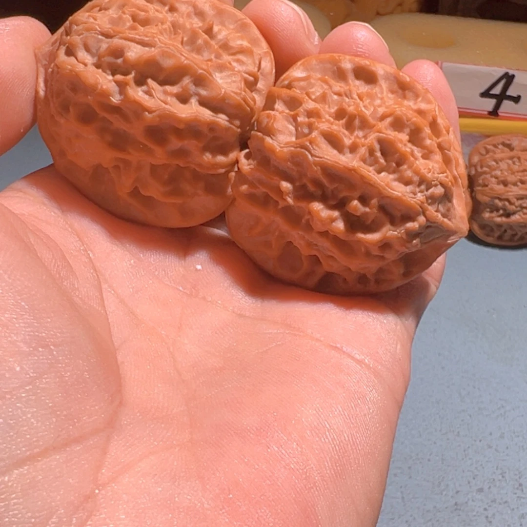 文玩核桃吊坠玲珑40