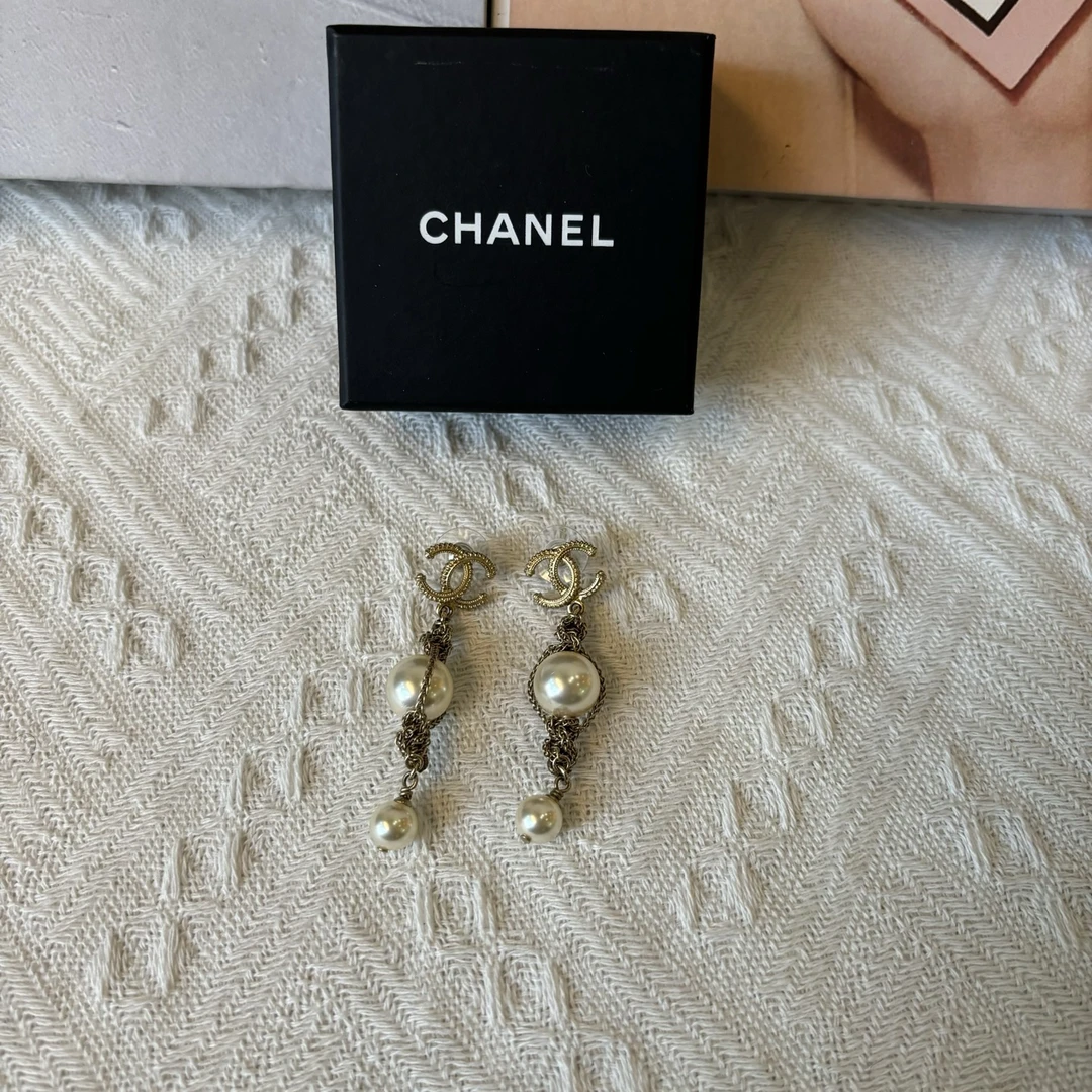 全新未使用 Chanel/香奈儿 双C珍珠耳环