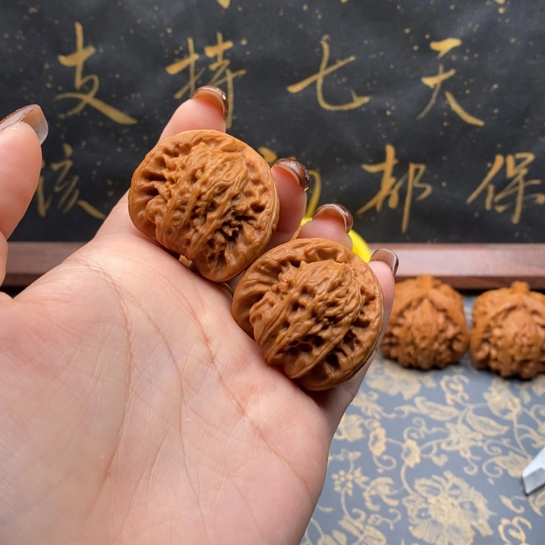 吊坠文玩核桃l*白狮子