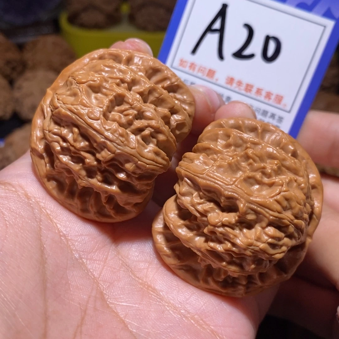 文玩核桃把件44闷白a20