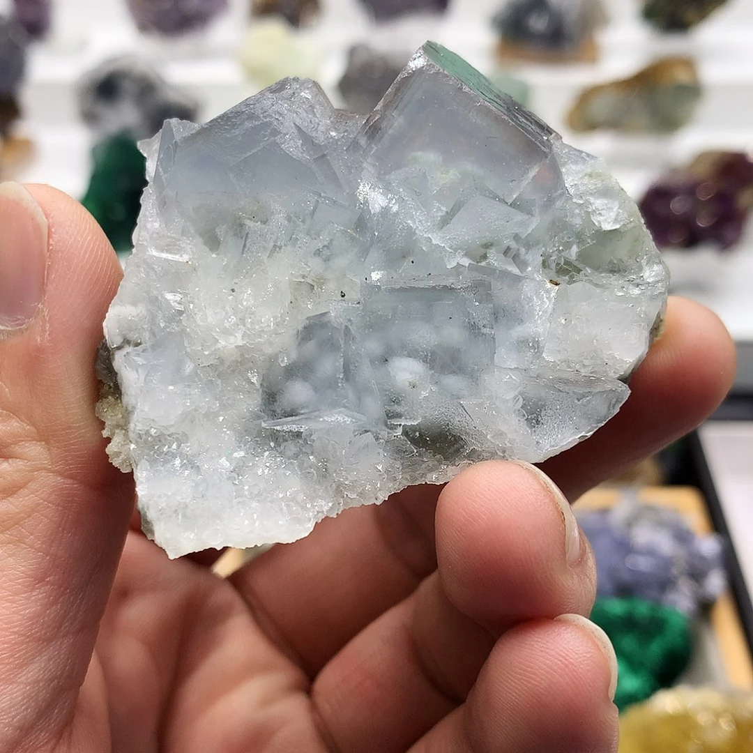 石材蓝萤石球状水晶包裹体