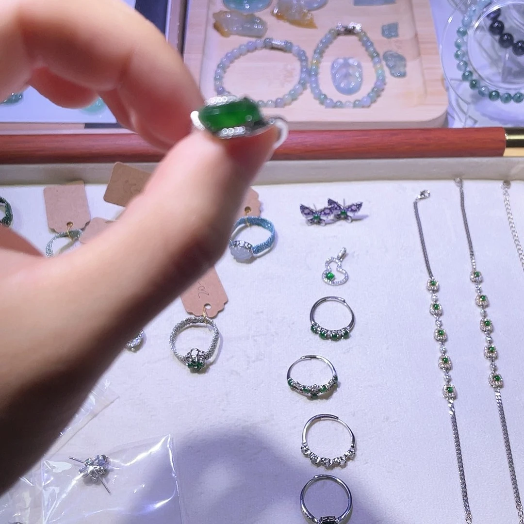 颈饰未镶嵌翡翠天然翡翠A货随行戒指