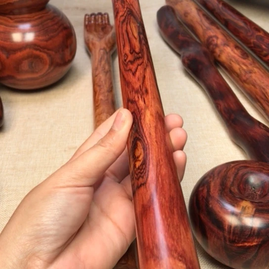 刚***证海南黄花梨手抓一个