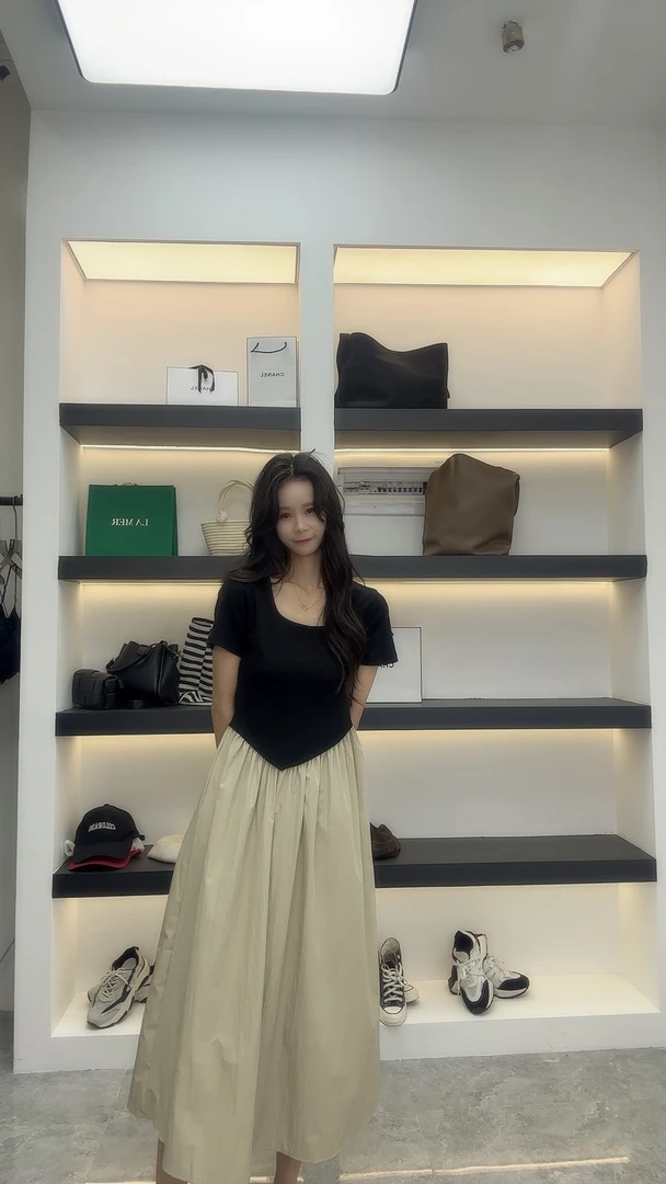 拼接圆领纯色极简风设计感气质夏季连衣裙高腰A字群法式显瘦