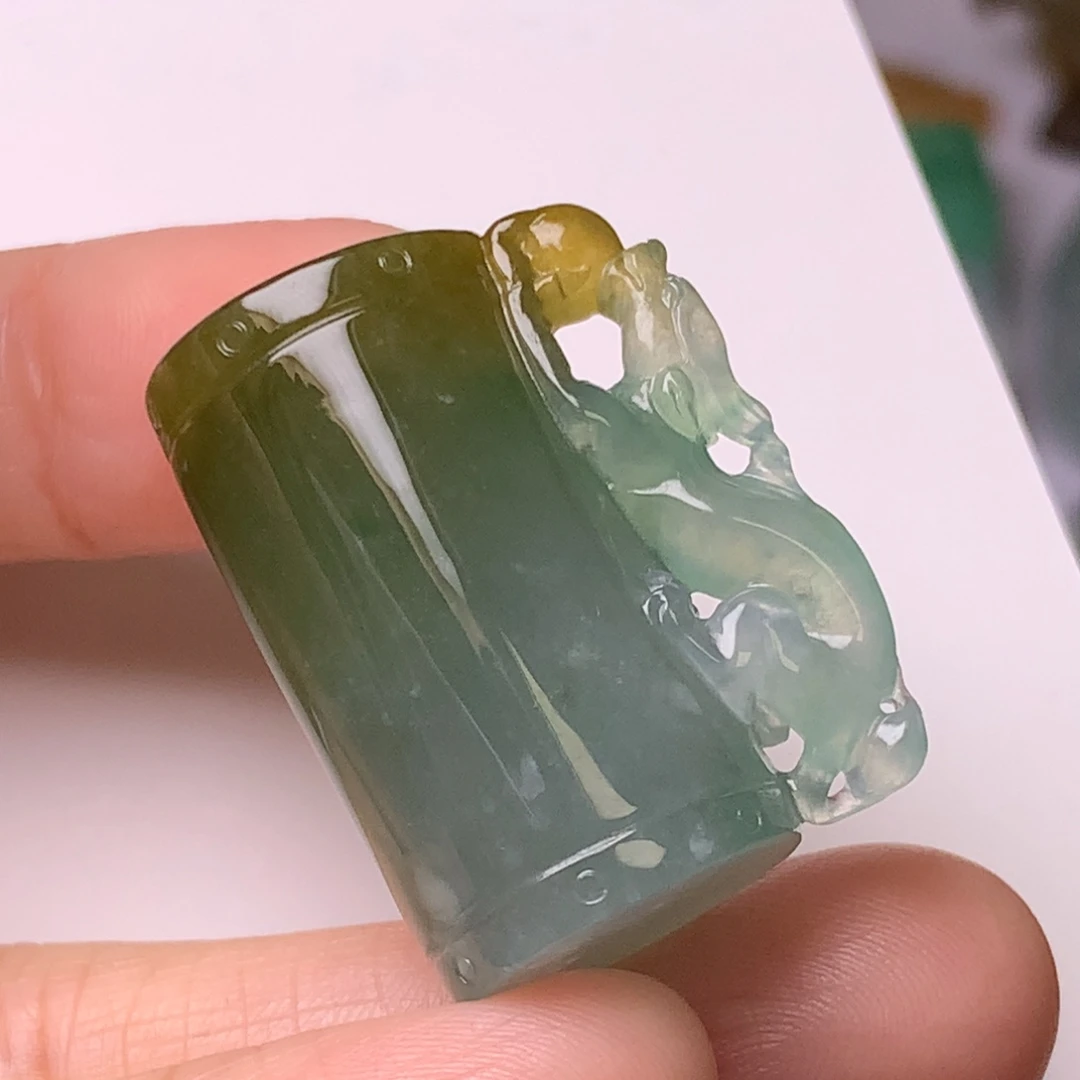 定制翡翠未镶嵌翡翠