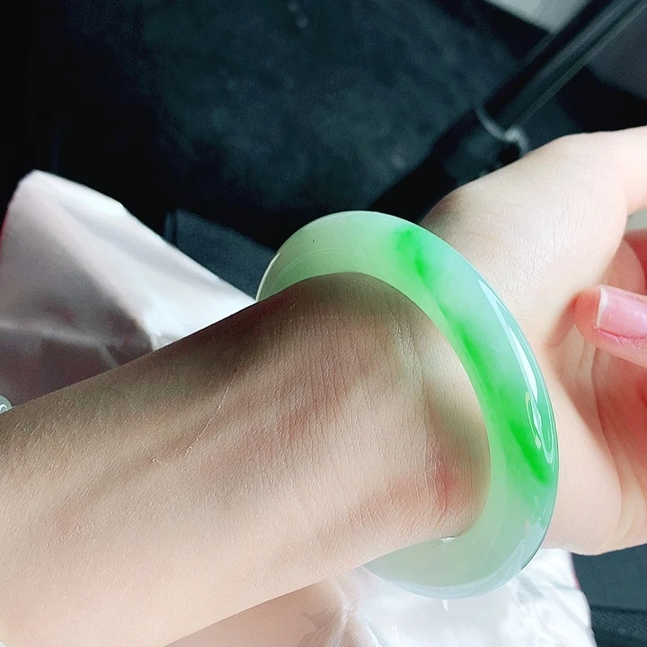 翡翠未镶嵌手镯缅甸天然a货翡翠手镯