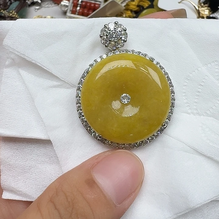 翡翠未镶嵌颈饰翡翠