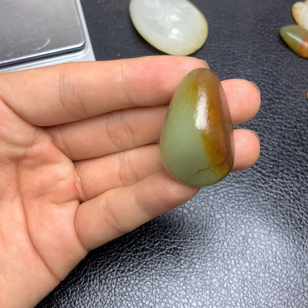 和田玉未镶嵌摆件
