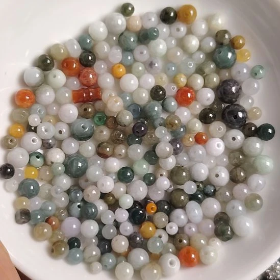 翡翠未镶嵌颈饰珠子一碗