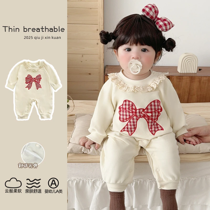 女宝宝秋季衣服舒绒小月龄公主外出服长袖超萌花边领婴儿连体衣