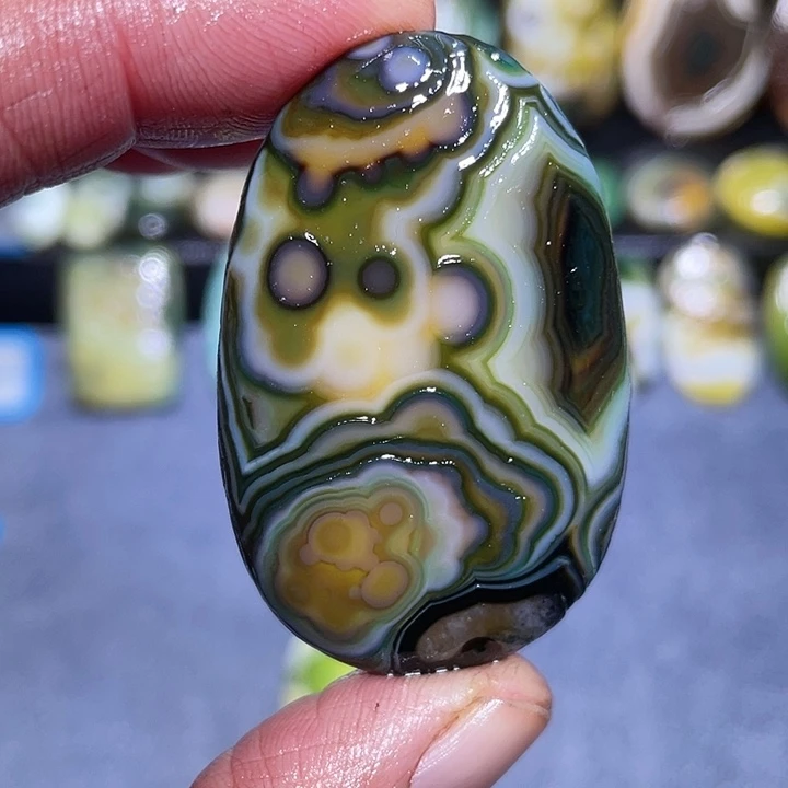 玛瑙/玉髓未镶嵌珠宝奇石