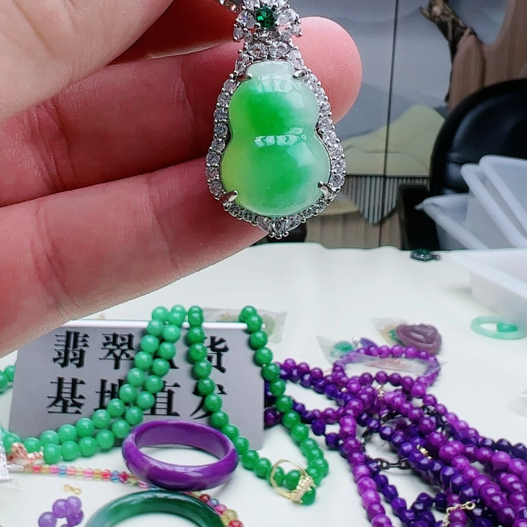 翡翠吊坠(赠链)银S925镶嵌