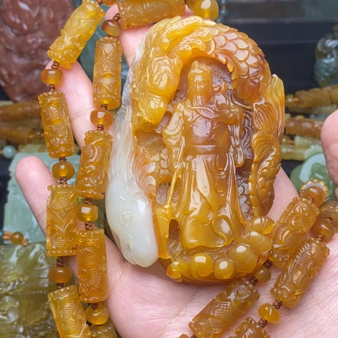 蛇纹石玉未镶嵌颈饰业***者