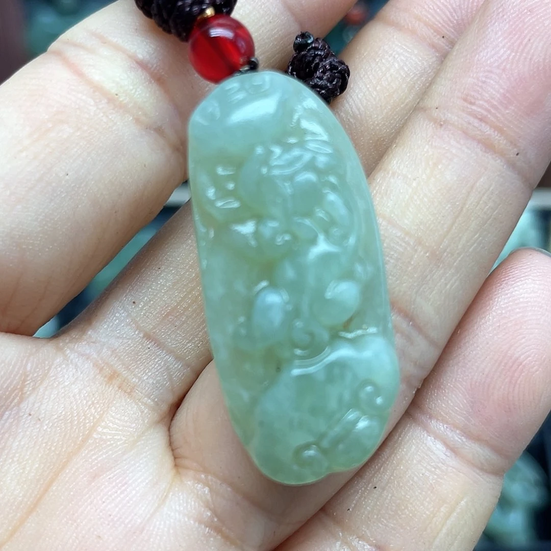 石英质玉合金颈饰