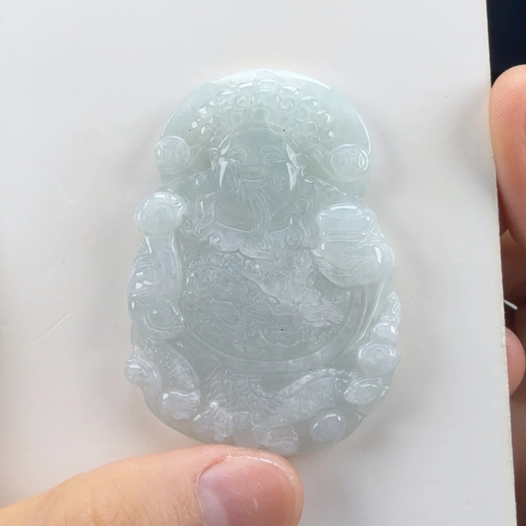 翡翠挂件未镶嵌翡翠