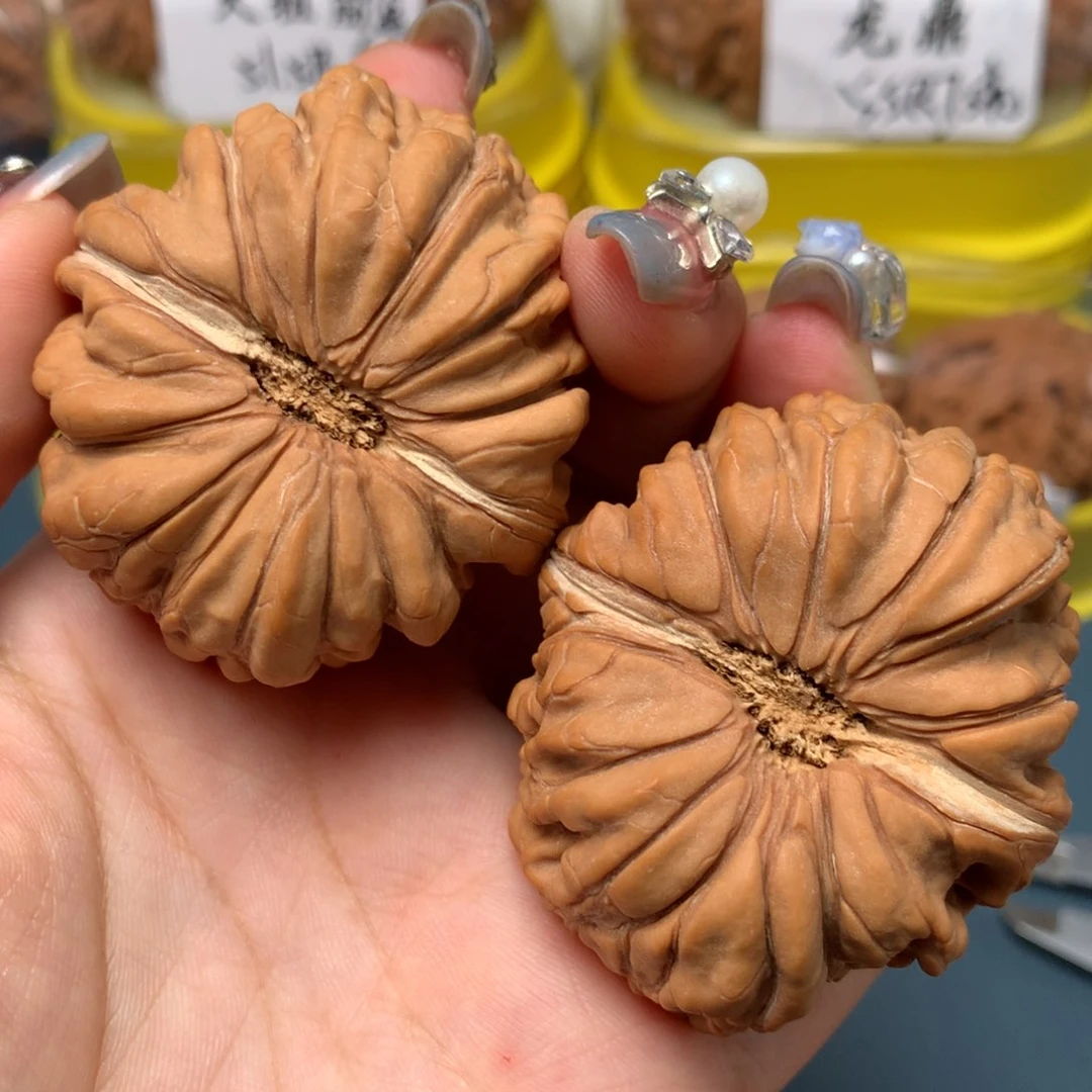 文玩核桃吊坠47-24531-02