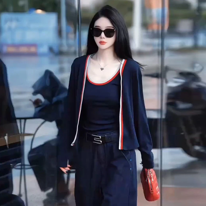 洋气撞色设计感两件套装女2025早秋新款背心搭配遮肉显瘦开衫上衣