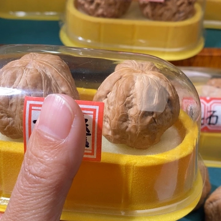 文玩核桃吊坠土**人玉蟾