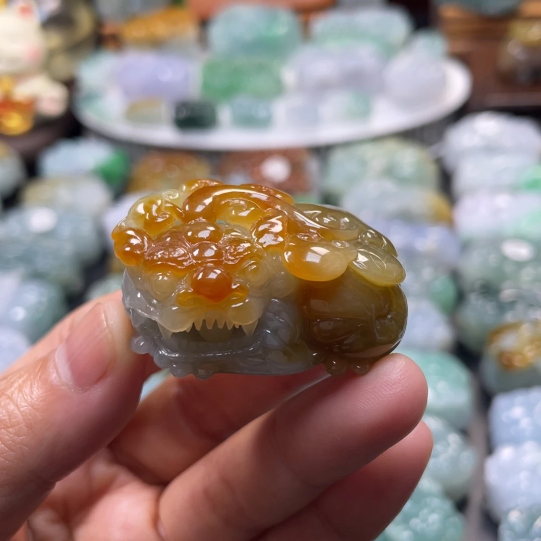 颈饰未镶嵌翡翠貔貅