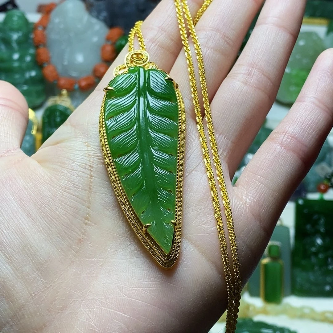 和田玉（碧玉）颈饰未镶嵌