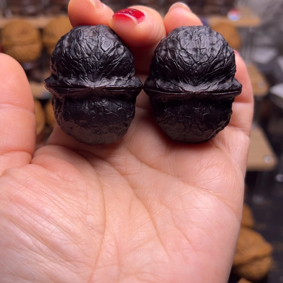 文玩核桃吊坠77w玉罗汉44尺