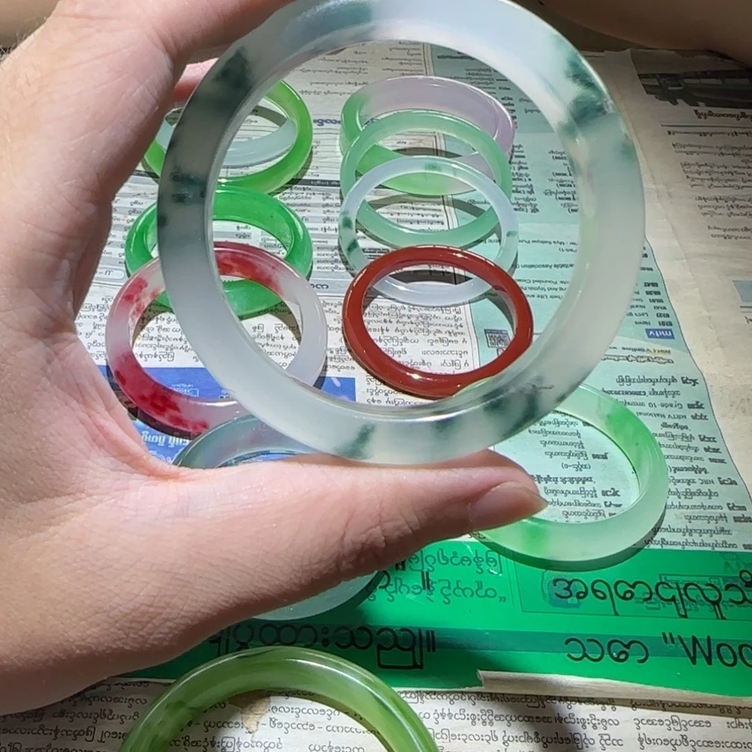 无非金属正圈飘蓝花手镯哈哈哈哈哈