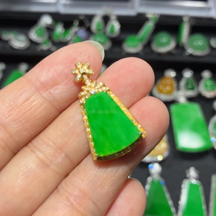 翡翠18K金镶嵌吊坠(不含链)翡翠