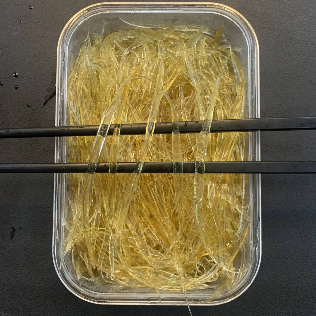 深海天然鲜翅粉丝40寸500克新鲜浓郁高汤加热即食冷冻发货