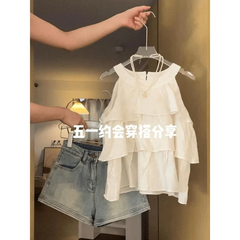 夏季一整套穿搭女2024新款韩版时尚气质挂脖上衣复古短裤两件套装