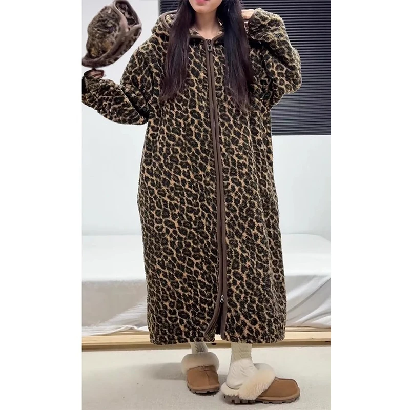 复古豹纹法兰绒连帽睡衣女秋冬季保暖加厚长款睡裙大码家居服睡袍