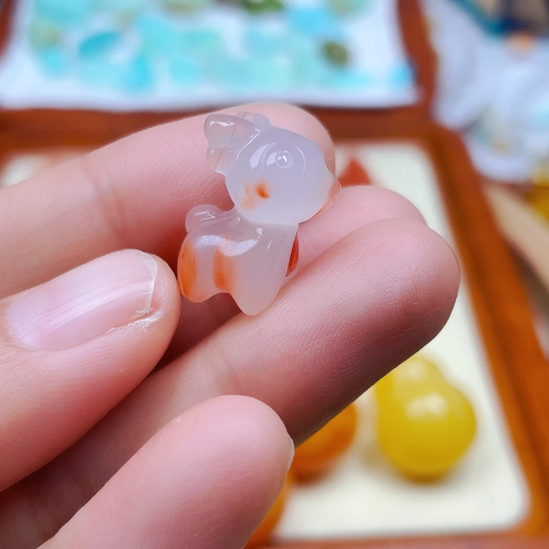 南红玛瑙未镶嵌挂件订制