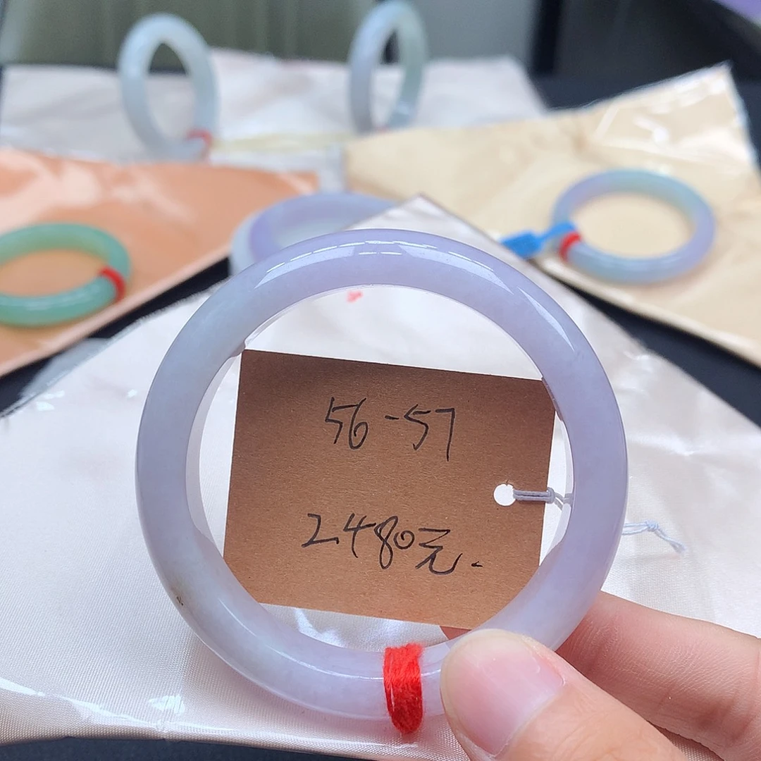 定制翡翠未镶嵌手镯