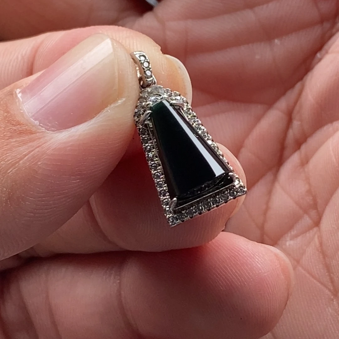 颈饰未镶嵌翡翠无事牌