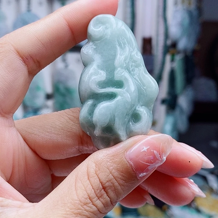 翡翠未镶嵌颈饰翡翠