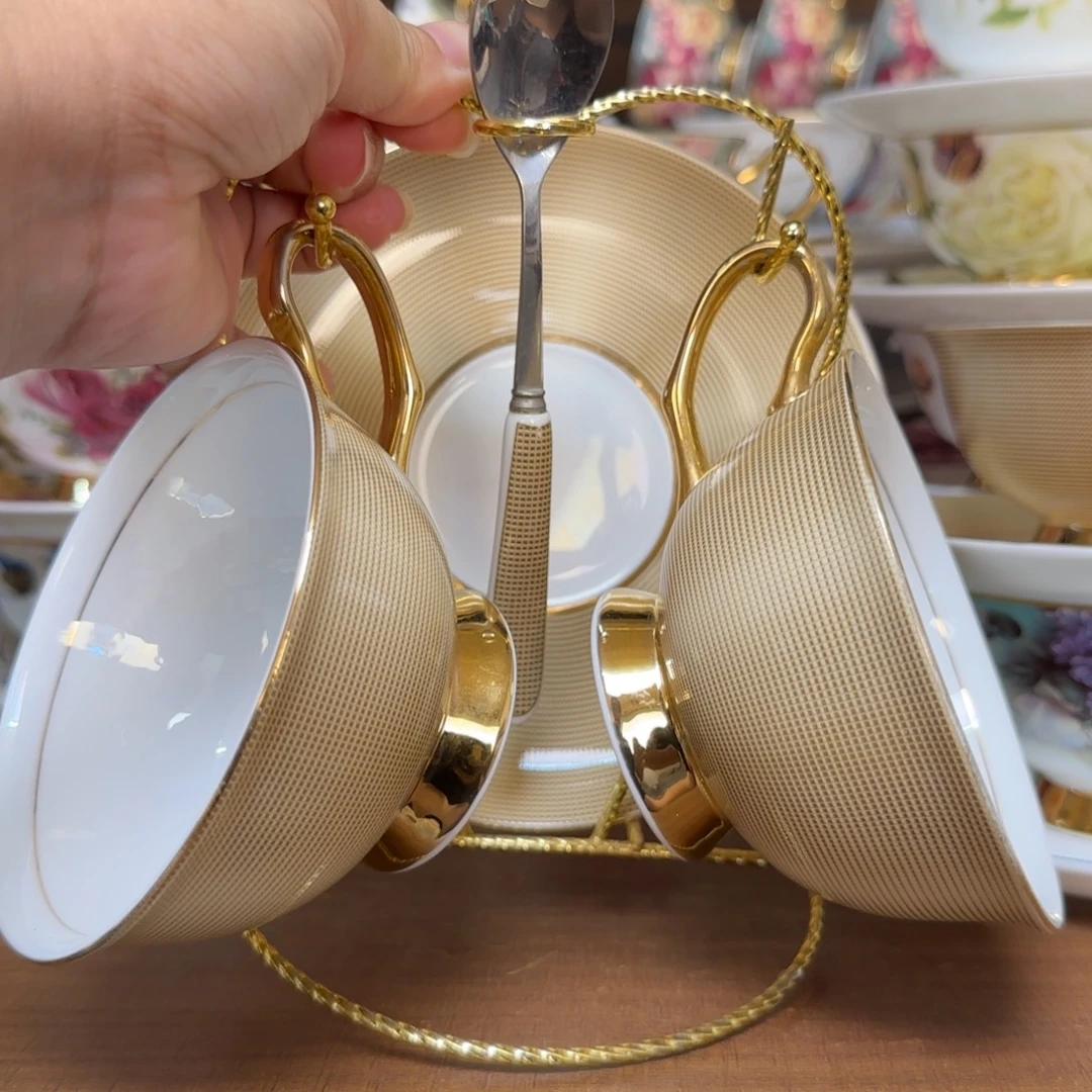 45%以上骨粉骨瓷金色两杯碟送杯架快递装