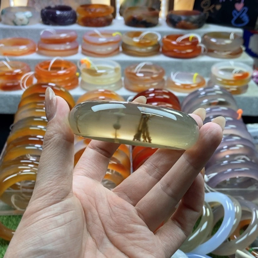 【闪购商品】玛瑙/玉髓手镯未镶嵌洢