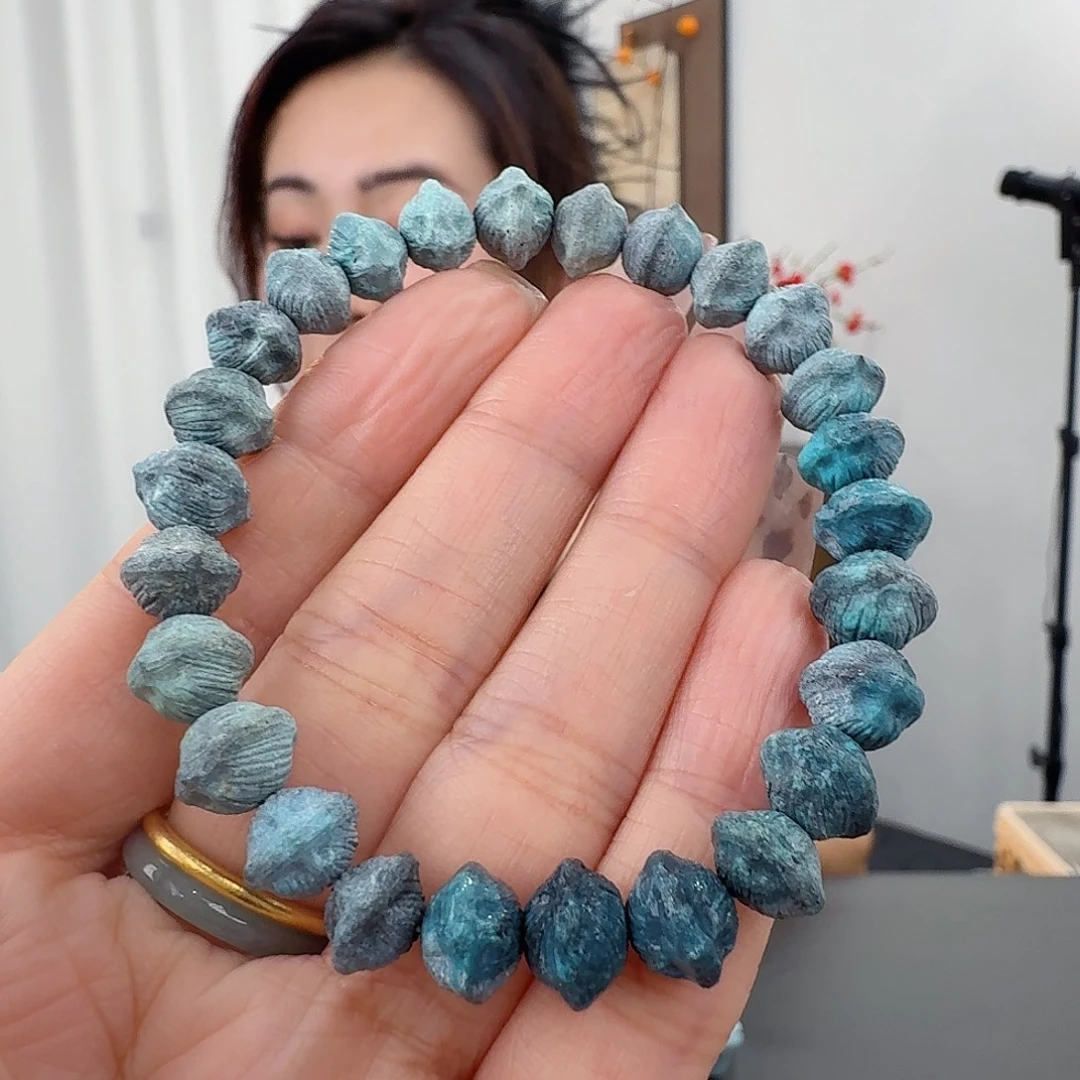 萌***乖绿松石未镶嵌珠宝奇石