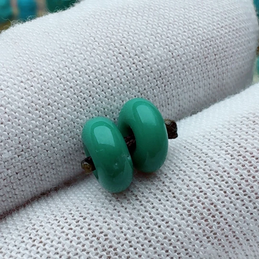 绿松石未镶嵌面包圈对珠7.5