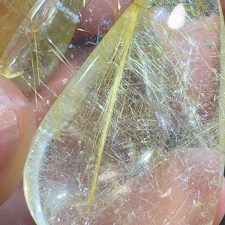 苏***馆未镶嵌颈饰水晶好