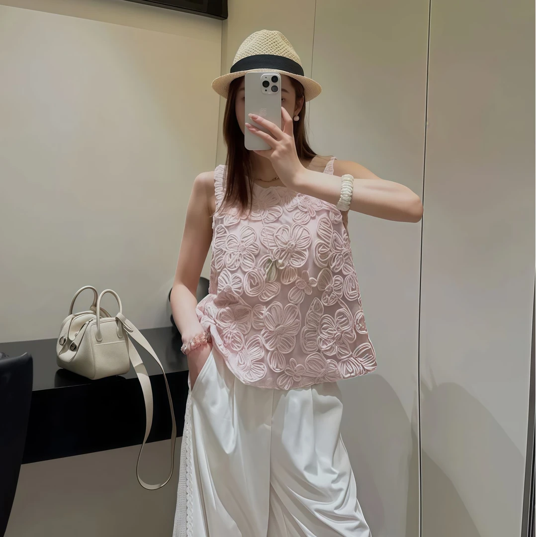 法式时尚重工立体花朵无袖上衣女装夏季新款小个子设计感外穿背心