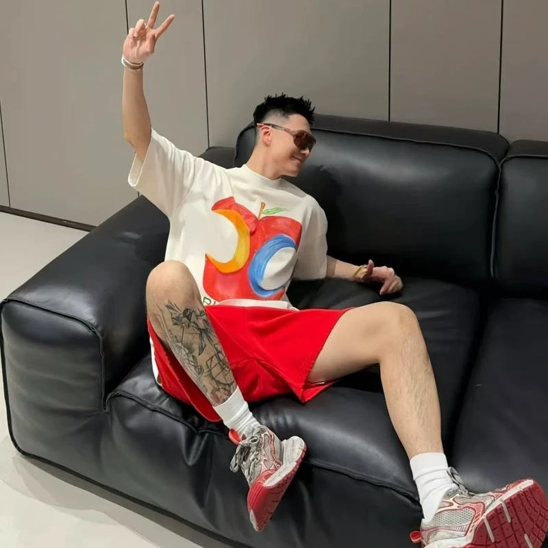 美式国潮抽象苹果涂鸦短袖男女T恤夏季新款宽松半袖圆领设计感潮