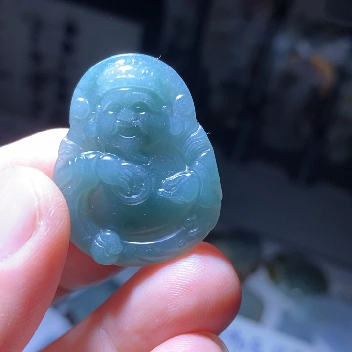 翡翠颈饰未镶嵌财神