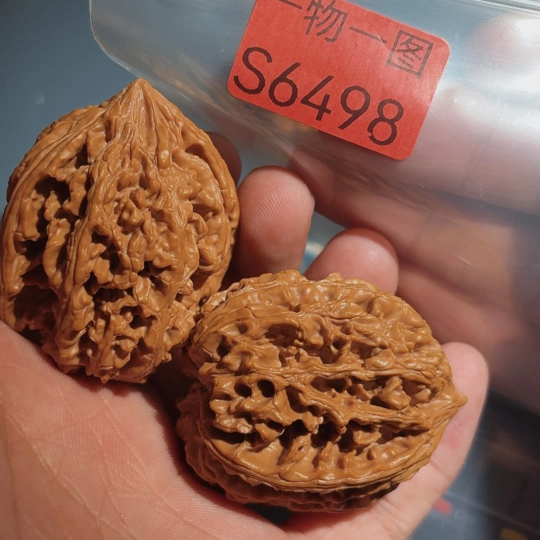 文玩核桃把件九龙筋