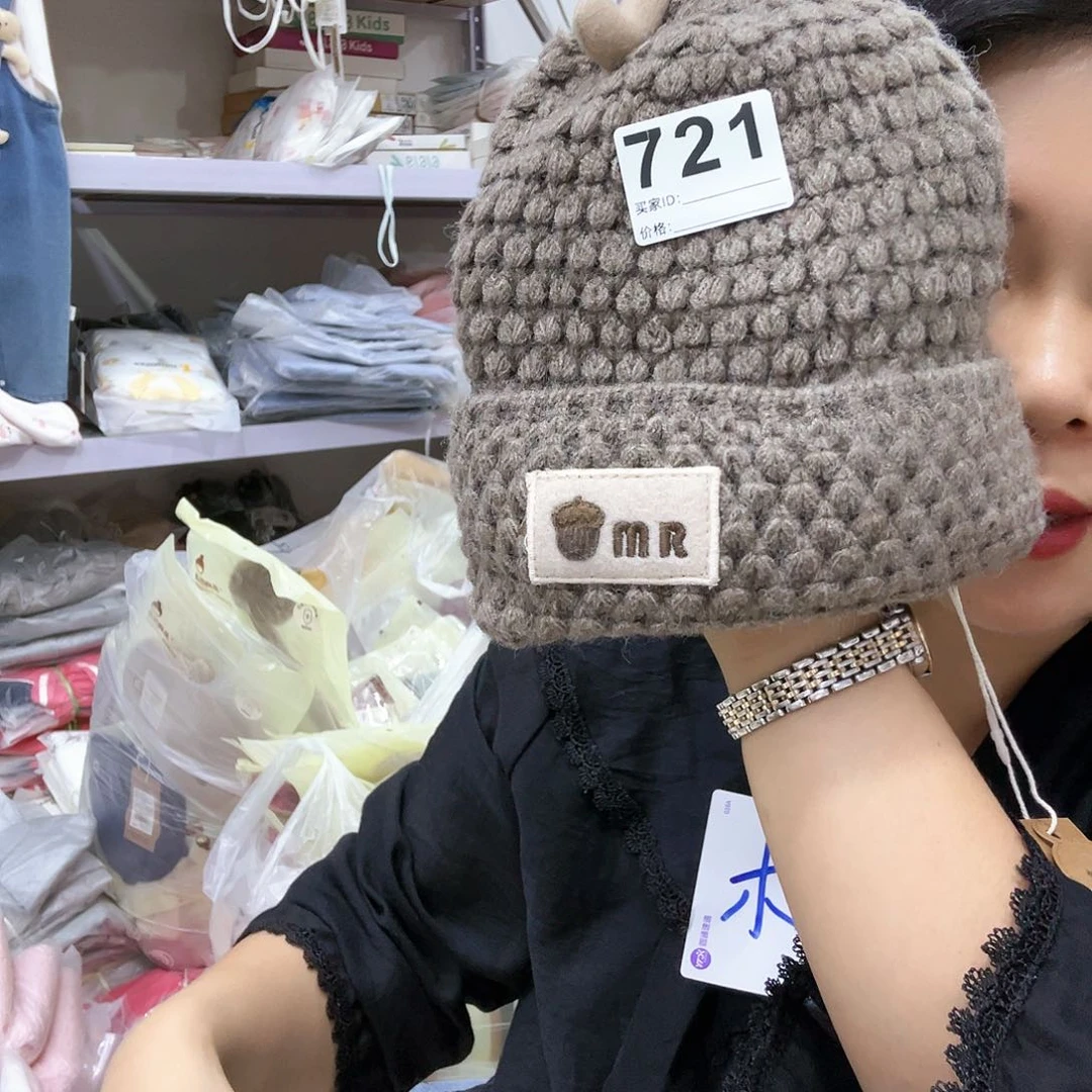 721小松果咖色帽子