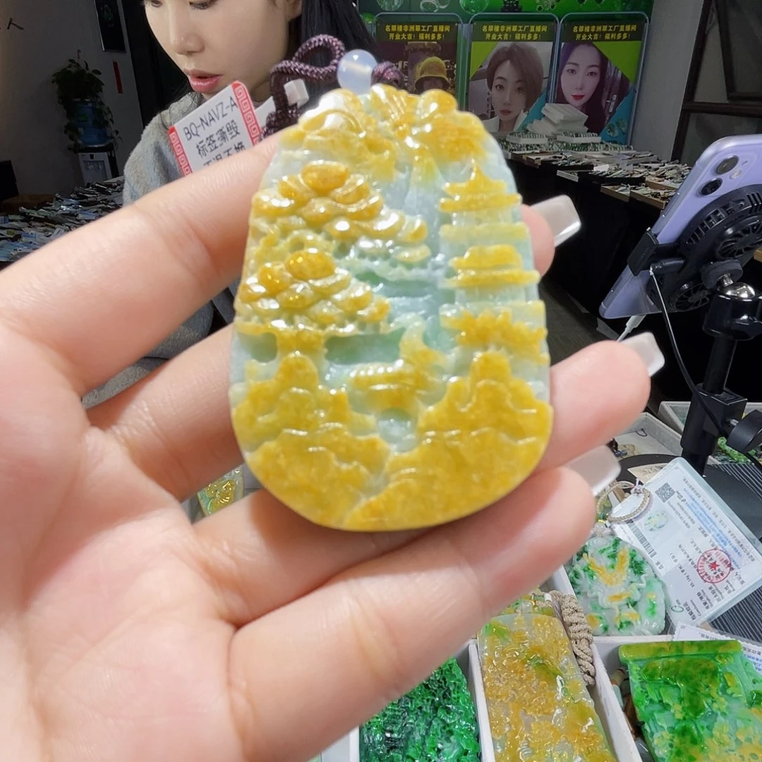 颈饰未镶嵌翡翠一