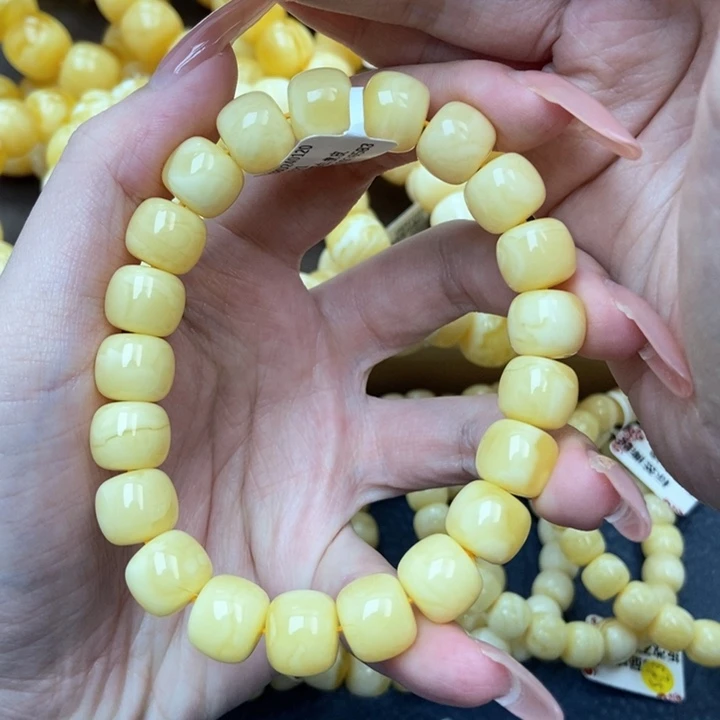 琥珀未镶嵌珠宝奇石11