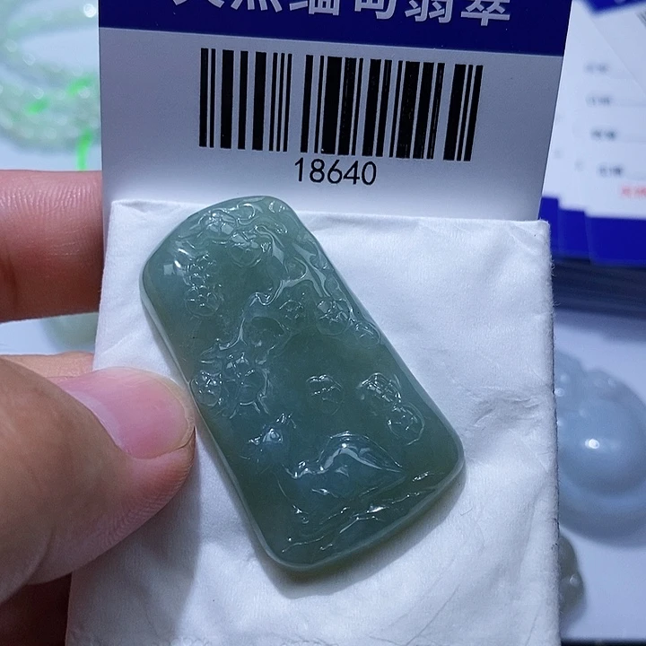 翡翠未镶嵌颈饰天光墟翡翠市场现金代购