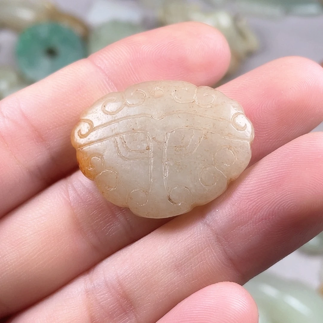 和田玉（糖玉）未镶嵌颈饰